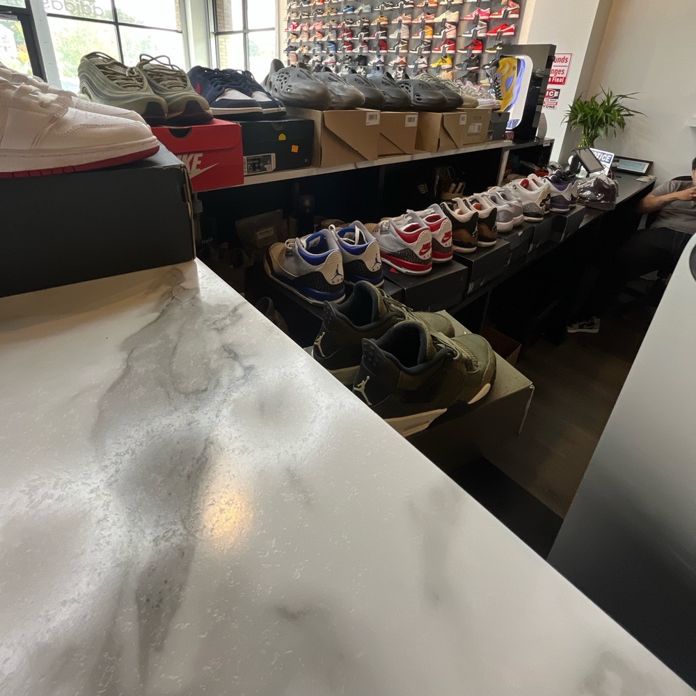 Jordan Sneakers in White and Red